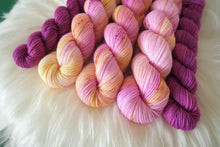 Load image into Gallery viewer, Sweetheart - Sock Set - Smooth Sock
