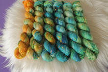 Load image into Gallery viewer, Mini skein fade set - Neon Tweed Sock

