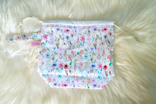 Load image into Gallery viewer, Floral Drawstring project bag
